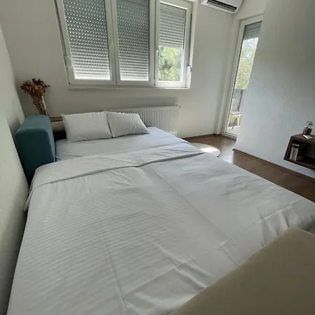 Be My Guest Apartment *